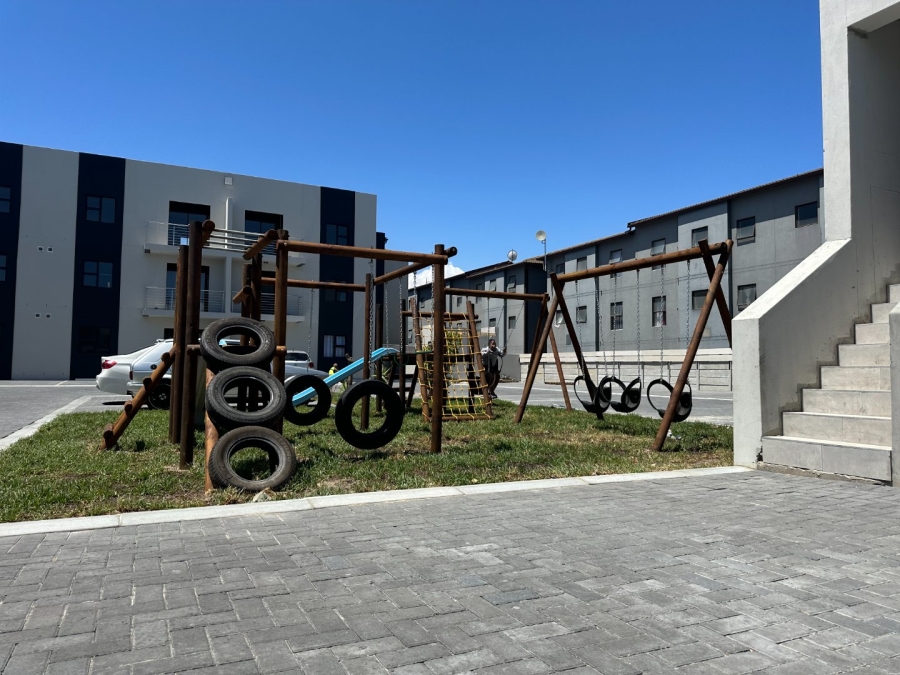 2 Bedroom Property for Sale in Parklands Western Cape